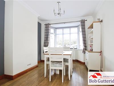 BAY FRONTED DINING ROOM